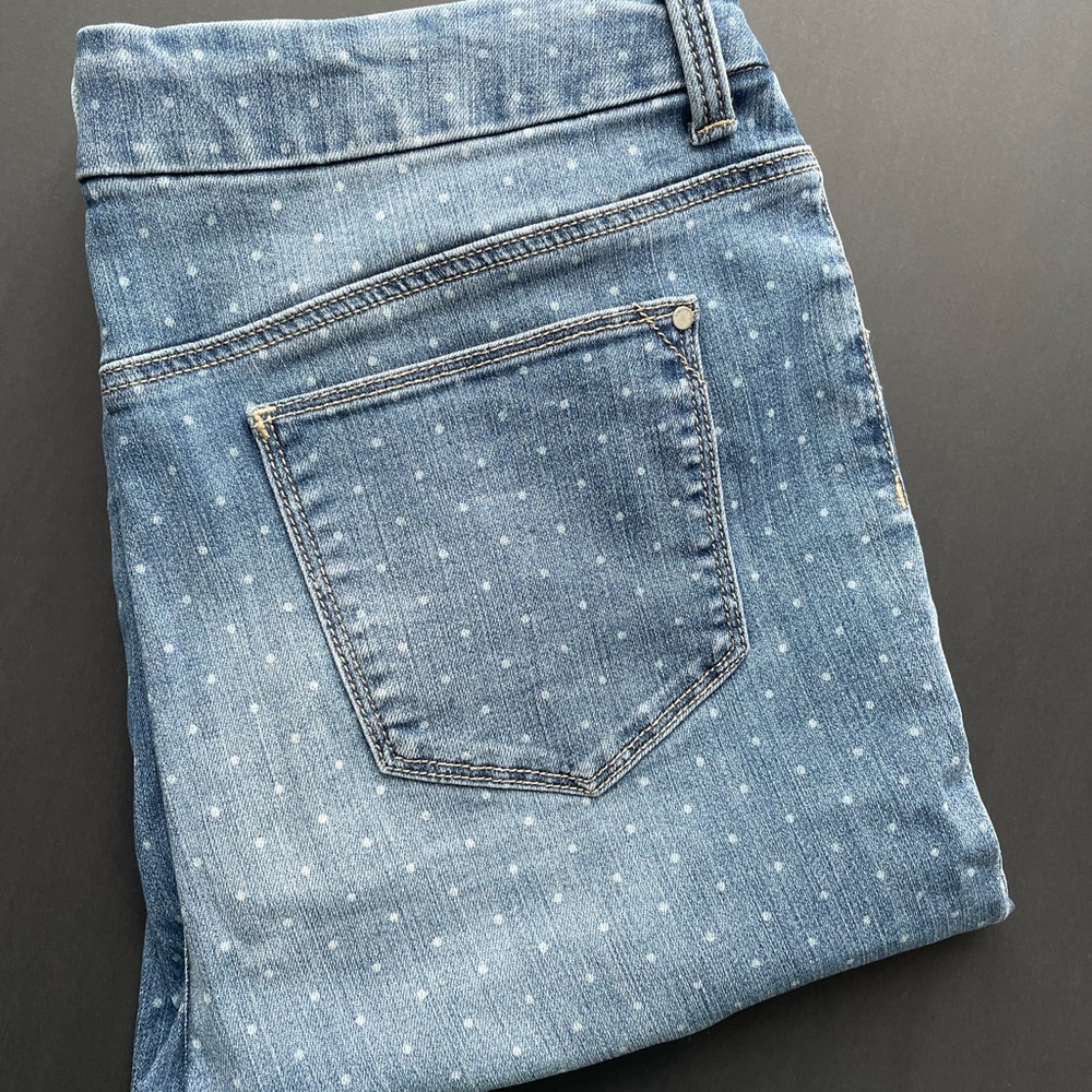 36”waist CHICOs stretchy polka dot denim